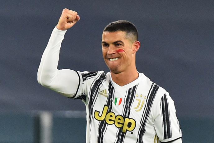 Cristiano Ronaldo | Kaj se skriva v ozadju rdečih lis na obrazih nogometašev? | Foto Reuters