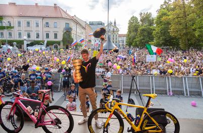 Pogačar kljub rekordni pogodbi "izrazito podplačan"