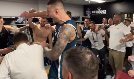 Alen Omić si je po veliki zmagi privoščil selektorja #video