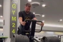 Luka Dončić thumb gym
