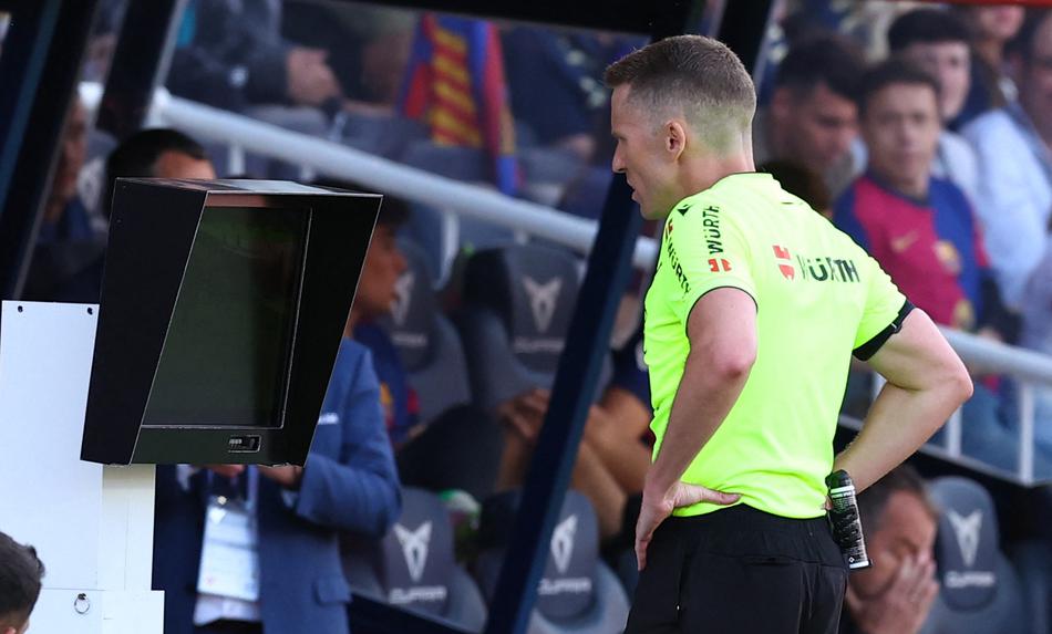 V javnosti zaokrožil posnetek, navijači Barcelone besni kot še nikoli #video
