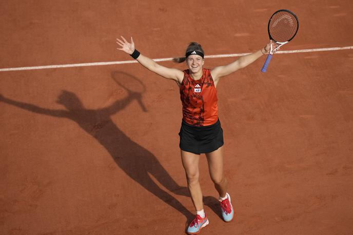 Karolina Muchova | Karolina Muchova je v polfinalu Roland Garrosa izločila Arino Sabalenko in se uvrstila v prvi finale grand slama. | Foto Guliverimage