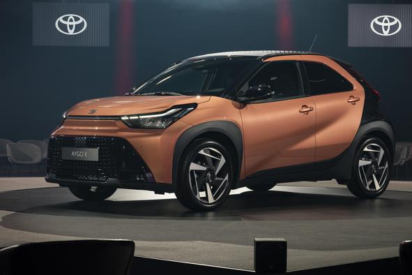 Toyota aygo X: zavestni ne elektriki, prvi med najmanjšimi kot pravi hibrid #foto