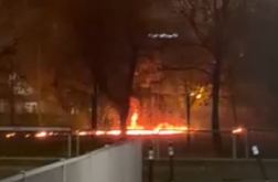 Po uporabi pirotehnike in bencina eksplozija v središču mesta