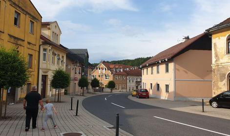 V tem kraju so se šibko stresla tla