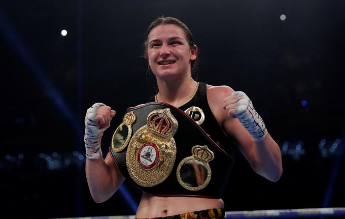 Olimpijska prvakinja iz Londona 2012 Katie Taylor v slabem letu med profesionalkami dosegla svetovni naslov. | Foto: Reuters