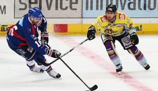 Gregorčevi presenetili, bodoči KHL-ovec ostal brez četrtfinala