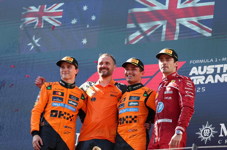 McLaren je dosegel četrto dvojno zmago letos, tretje mesto je v Spielbergu osvojil Charles Leclerc. | Foto: Reuters