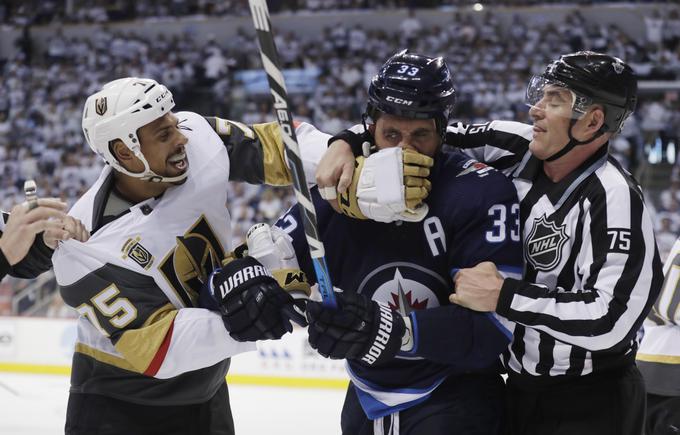 Šele tretji novinec v zgodovini, ki se je v premierni sezoni prebil do finala NHL. | Foto: Reuters