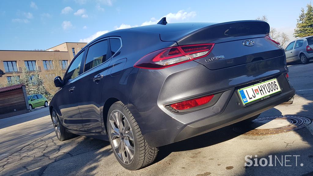 Hyundai i30 fastback