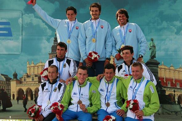 VIDEO: Medalja kanuistov po letu 2004: Na cilju jih je zmotila piščalka sodnika