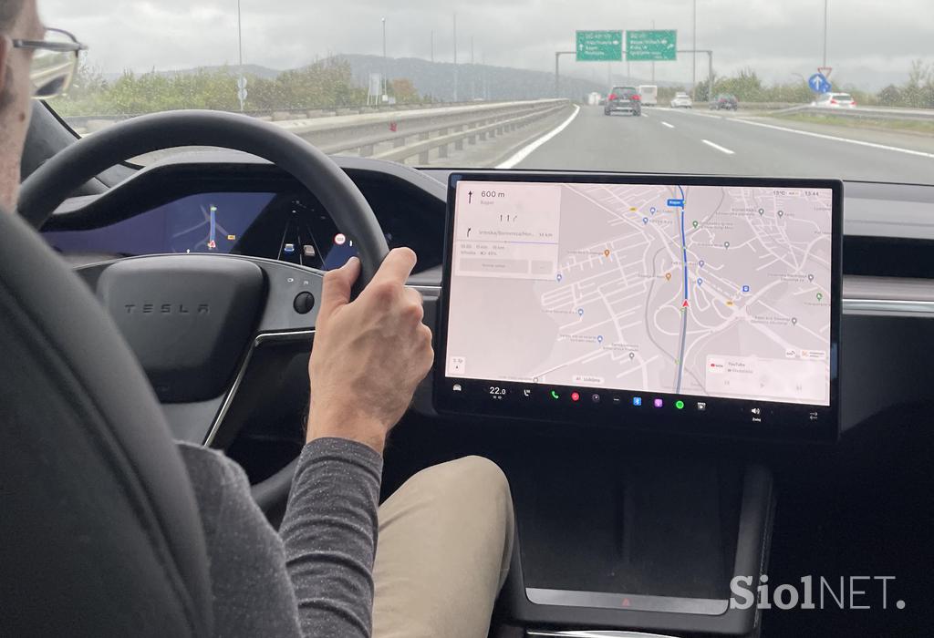 Tesla model S