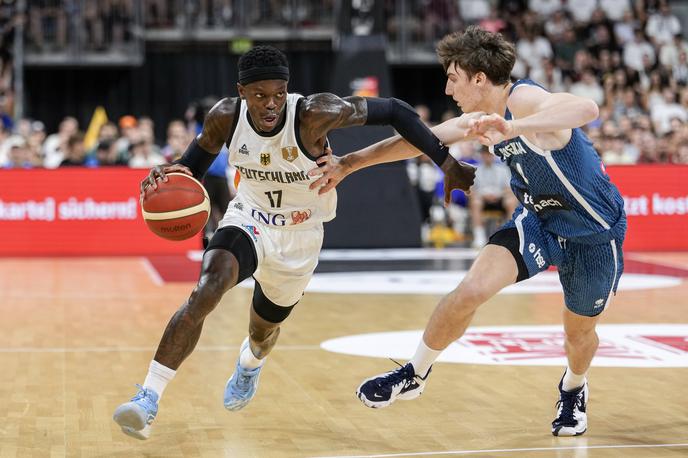 Dennis Schröder Mark Padjen slovenske košarkarska reprezentanca | Dennis Schröder v Stožicah ni igral, v Mannheimu se je vrnil v postavo Nemčije. | Foto Guliverimage