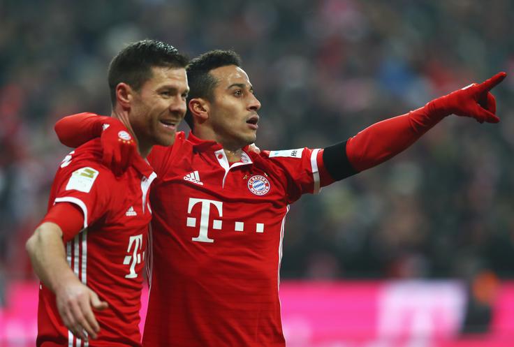Thiago Alcantara Xabi Alonso Bayern Thiago Alcantara je sin nekdanjega brazilskega reprezentanta Mazinha. | Foto: Guliverimage/Getty Images
