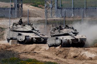 Gaza spet v ognju: Izrael v napadih ubil najmanj 413 ljudi #video