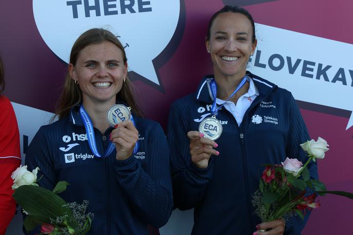 Anja Osterman Mia Medved | Mia Medved in Anja Osterman sta osvojili srebro. | Foto Kajakaška zveza Slovenije