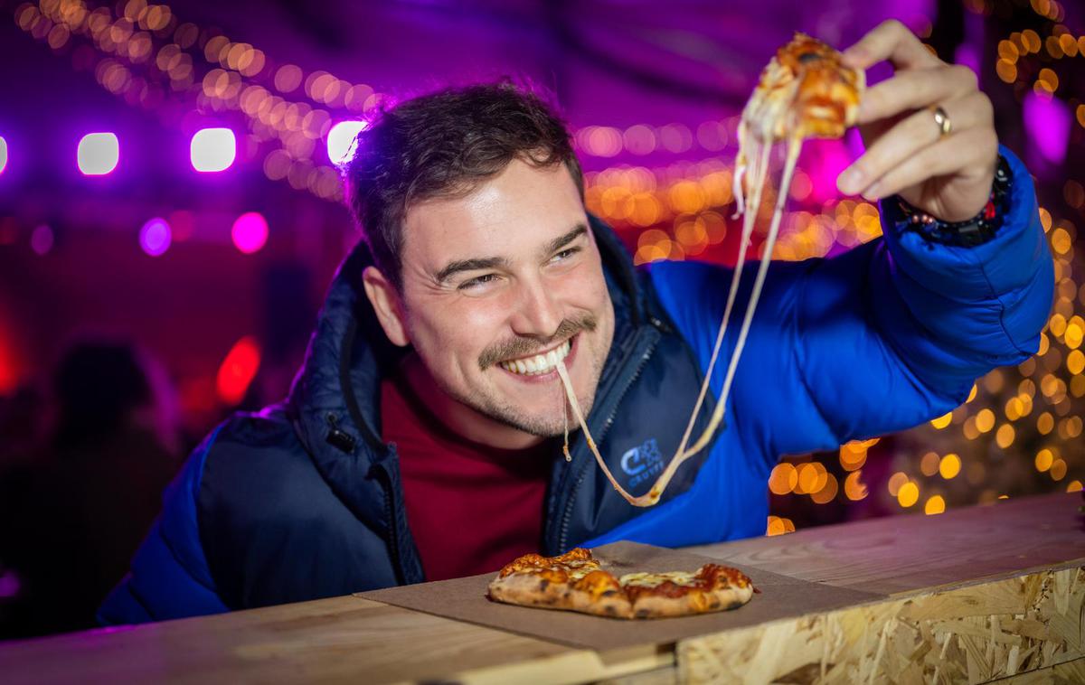 Advent v Zagrebu | Kulinarična ponudba na zagrebških stojnicah je bogata.  | Foto Pixsell