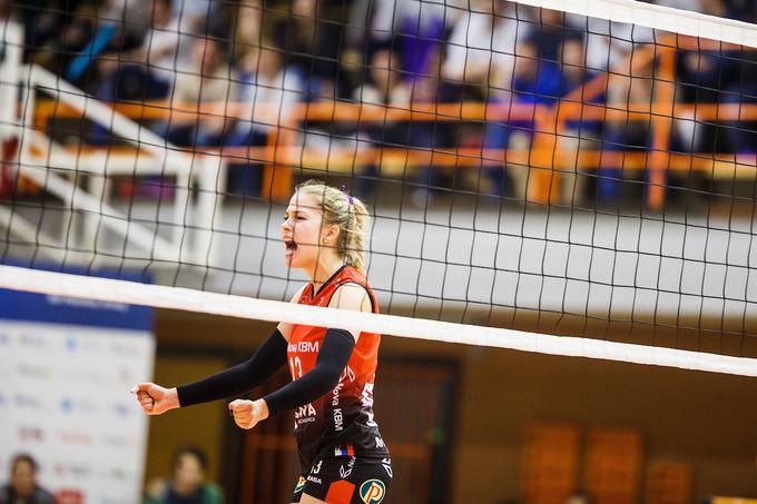 Anita Sobočan je vesela zmage, a upa, da bodo že na prihodnji tekmi zaigrale bolje. | Foto: Grega Valančič/Sportida