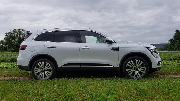 Pri Renaultu pravijo, da se s ponudbo motorjev odzivajo na zahteve evropskega kupca. V koleosu bosta le 1,6-litrski in dvolitrski dizelski motor, ki imata 130 oziroma 175 "konjev". Močnejši motor je na voljo tudi z brezstopenjskim menjalnikom Xtronic in štirikolesnim pogonom. | Foto: Gregor Pavšič