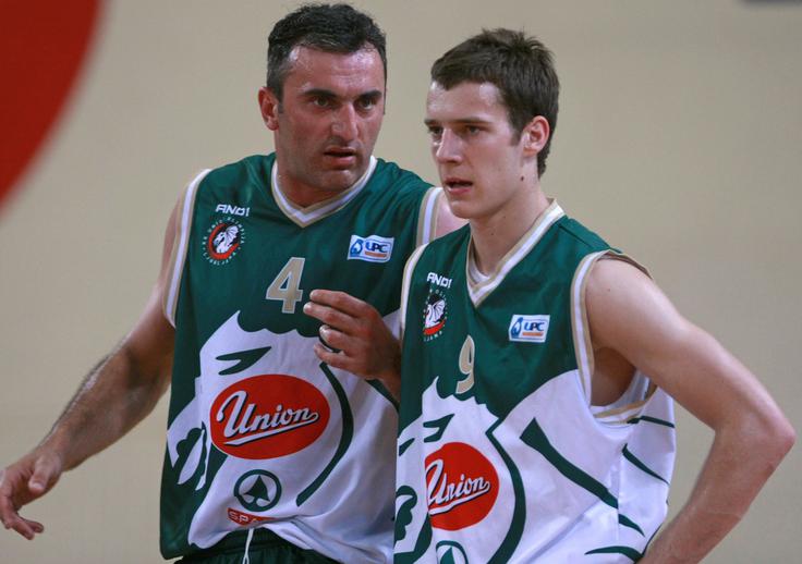 Dončić in Dragić sta že bila soigralca, a v tem primeru je bil to Saša. | Foto: Vid Ponikvar
