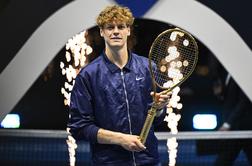 Jannik Sinner je še drugič zapored dobil posebno zlato nagrado #video