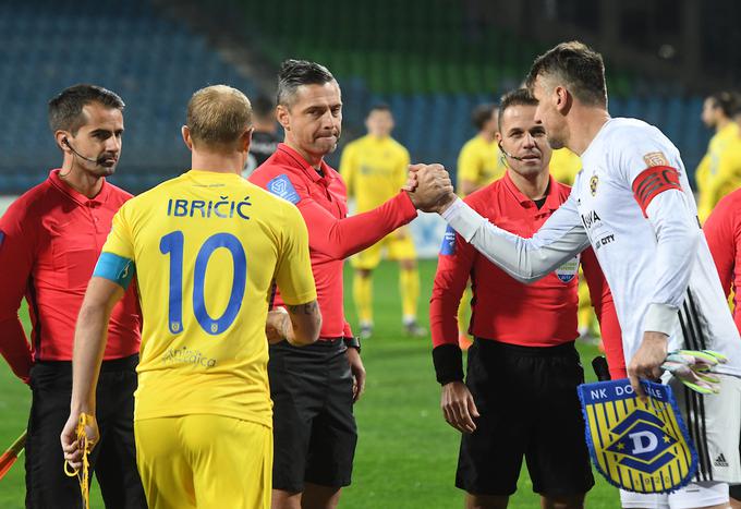 Handanović je nadomestni kapetan NK Maribor. | Foto: Miloš Vujinović/Sportida
