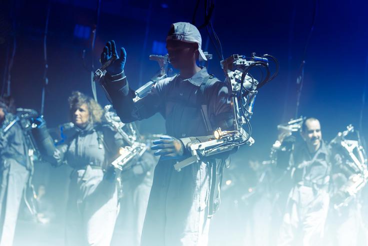 Udarni konec Pohoda za Evropo v okviru EPK bo plesno-robotski performans Brezmejno telo - Inferno v izvedbi MN Dance Company in Zavoda Kersnikova. | Foto: GO! 2025
