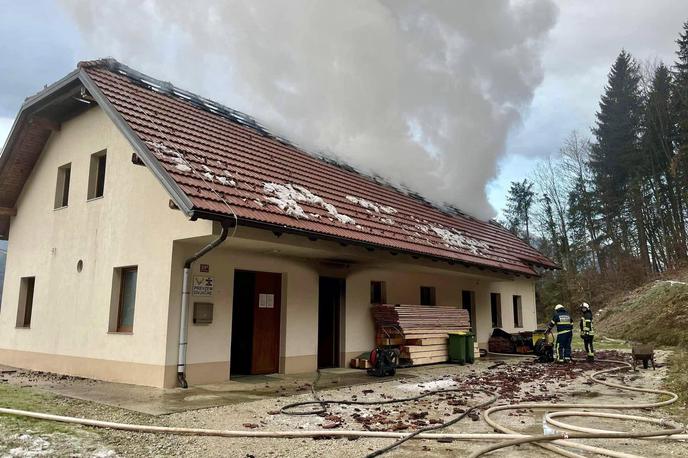 lovski dom, požar, Šmarje pri Jelšah | Danes je zagorelo še v lovskem domu. | Foto PGD Zibika