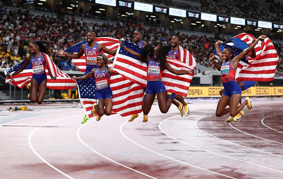 Tokio 2025, ameriški štafeti 4x100 in 4x400 | Ameriški štafeti sta bili zmagoviti v tekmih na 4 x 400 (ženske) in 4 x 100 (moški). | Foto Reuters
