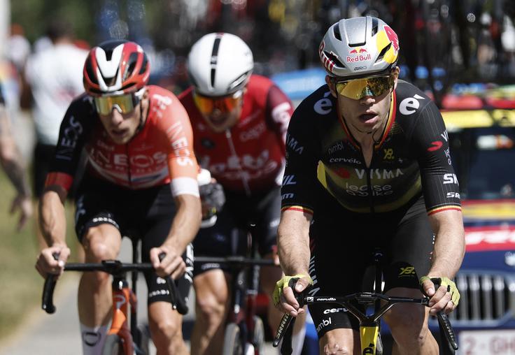Wout van Aert: "Pogačar se pritožuje nad nečim, česar ni." | Foto: Reuters