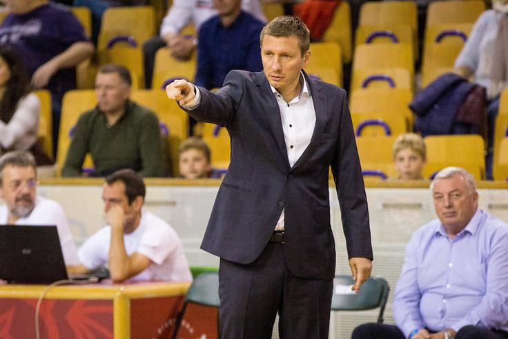 Simon Petrov je dobro pripravil košarkarje na tretjo tekmo finala državenga prvenstva. Zdaj bodo imeli priložnost, da v nedeljo pridejo do osmega naslova. | Foto: Žiga Zupan/Sportida