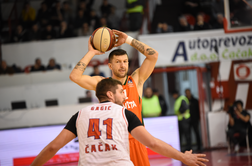 Cedevita Olimpija suverena, uspešna tudi Krka