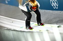 Nedeljski trening v okrnjeni konkurenci, izpustila ga je tudi Nika Prevc, Nika Vodan pri vrhu v družbi Japonk