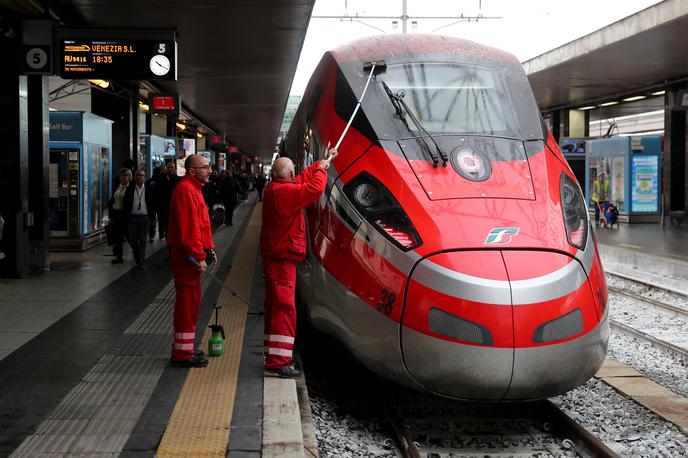 vlak Frecciarossa | Hitri vlaki Frecciarossa povezujejo številna italijanska mesta. | Foto Reuters