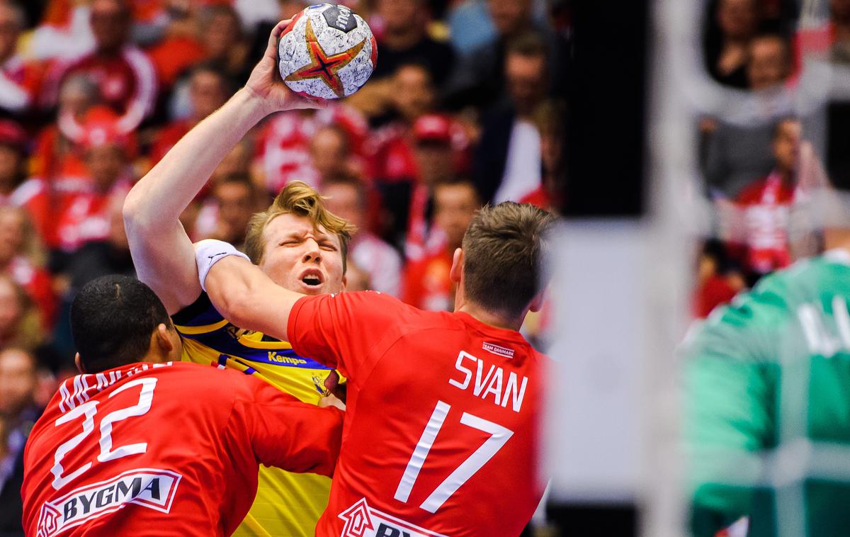 Danska Švedska rokometno SP 2019 | Danci so za konec drugega dela turnirja premagali Švede in jih pahnili iz boja za odličja. | Foto Reuters