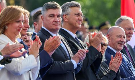 Na vojaški paradi predvajali Thompsonovo pesem: Plenković je plesal, Milanović odšel