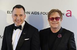 Zvezdniki na deseti zabavi fundacije Eltona Johna