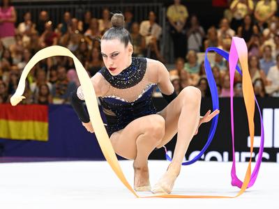 Darja Varfolomeev dobila še dve zlati kolajni, zdaj ima že 14 svetovnih naslovov