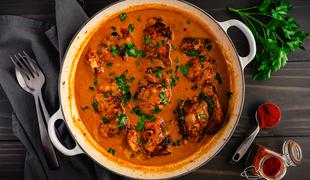 Piščančji paprikaš, najboljša zimska jed s piščancem