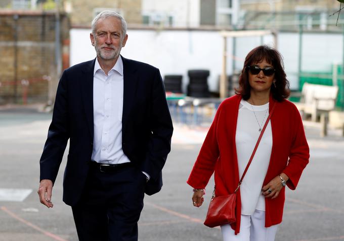 Vodja opozicijskih laburistov Jeremy Corbyn je naslednika Mayeve na čelu torijcev pozval, naj čim prej razpiše predčasne parlamentarne volitve. | Foto: Reuters
