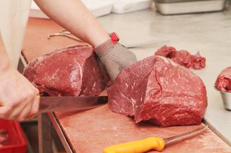 Sosedski spor zaradi zrezkov rešila policija