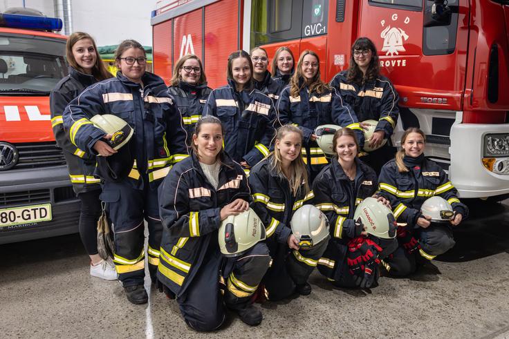 Mlajše članice PGD Rovte | Foto: Gaja Hanuna