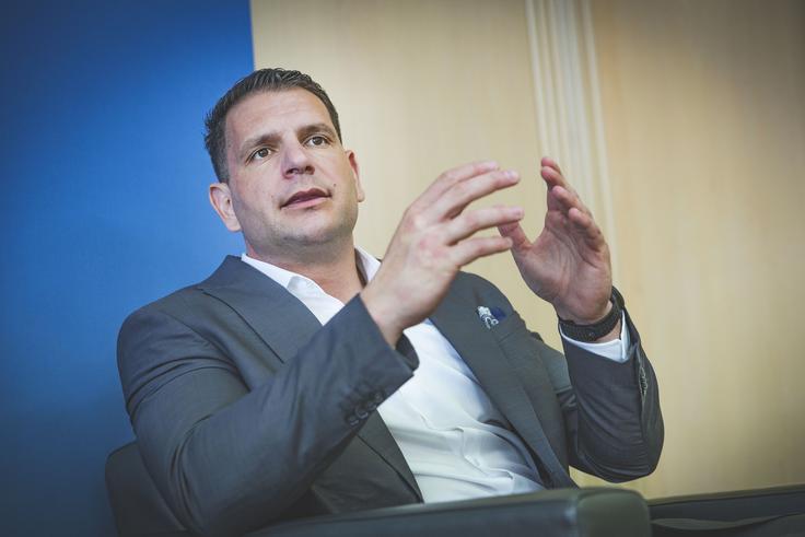  "Jasno je, da politično sodelovanje pomeni, da greš v koalicijo z nekom. Jasno je, da smo mi obljubljali, da ne gremo v koalicijo ne z enim ne z drugim. Jasno je, da smo to izpolnili," je prepričan Zoran Stevanović.  | Foto: Ana Kovač