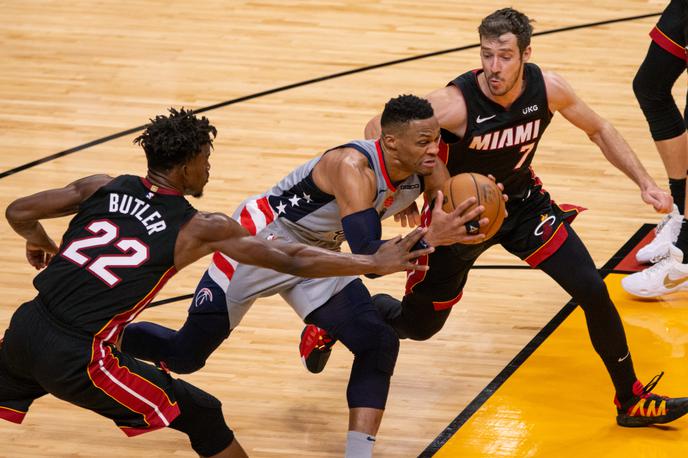 Goran Dragić | Miami Heat je na drugi tekmi proti Washingtonu zmagal s 122:95. Goran Dragić, ki je na parketu preživel 22 minut, je v tem času dosegel devet točk, tri skoke in štiri asistence. | Foto Guliverimage/Getty Images