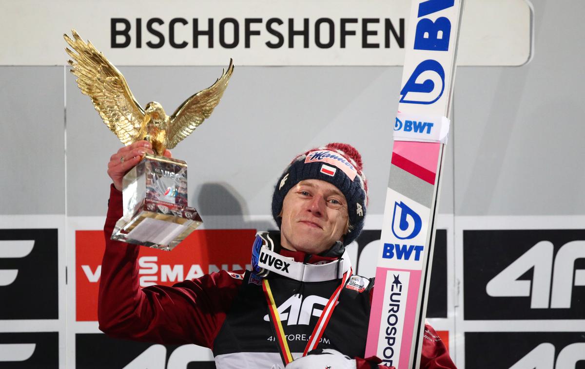 Dawid Kubacki | V lanski sezoni je zlatega orla odnesel Dawid Kubacki. Komu se bo v Bischofshofnu smejalo tokrat? | Foto Reuters