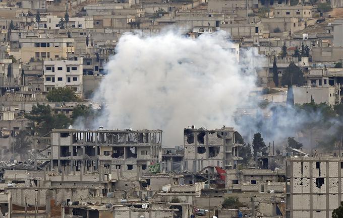 V bitki za mesto Kobane so kurdski borci z letalsko pomočjo ZDA zaustavili osvajalni džihad Islamske države. | Foto: Reuters