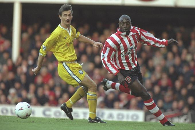 Prizor s tekme med Southamptonom in Leeds Unitedom, ki je bila odigrana 23. novembra 1996. | Foto: Getty Images