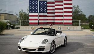 Porsche 911 s sredinskim volanom za občutke formule ena