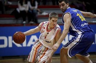 Laščani ne želijo predati dvorane Novomeščanom