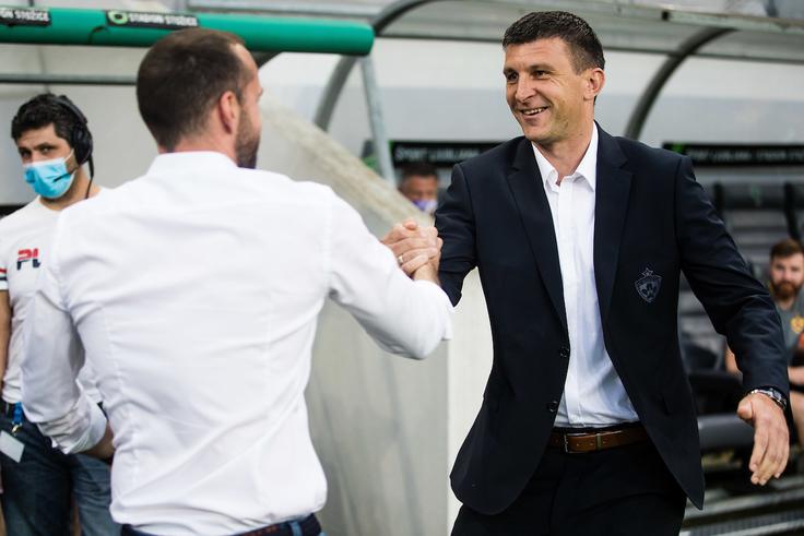 Jakirović je v hrvaškem prvenstvu z Gorico dvakrat premagal Skenderja, ko je vodil Osijek. Tokrat je bilo drugače. Tokrat se je zmage veselil mlajši strateg iz Slavonije. | Foto: Grega Valančič/Sportida